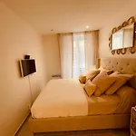 Renting - Paganini - Spacious - 2 Bedrooms - King Bed - Bathtub - Heart Of ניס