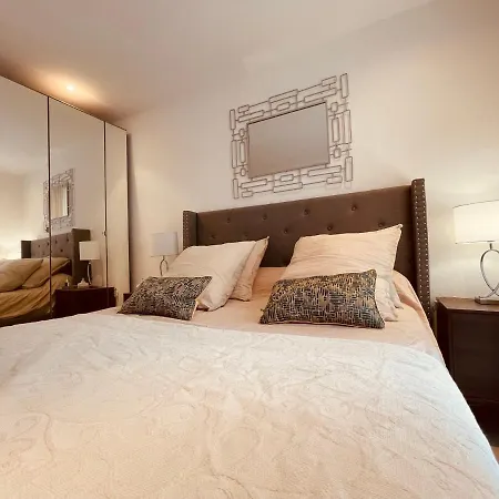 Renting - Paganini - Spacious - 2 Bedrooms - King Bed - Bathtub - Heart Of 아파트 *