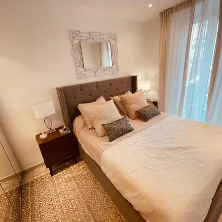 Renting - Paganini - Spacious - 2 Bedrooms - King Bed - Bathtub - Heart Of 아파트 니스