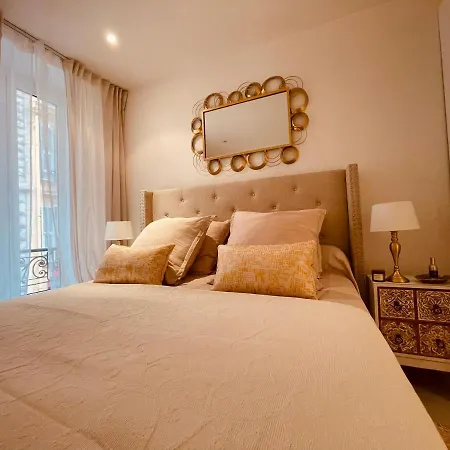 아파트 Renting - Paganini - Spacious - 2 Bedrooms - King Bed - Bathtub - Heart Of 니스
