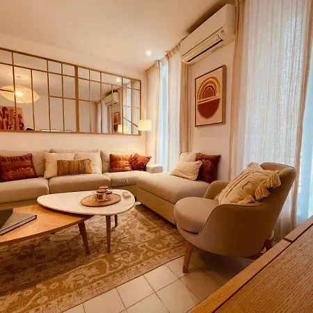 아파트 Renting - Paganini - Spacious - 2 Bedrooms - King Bed - Bathtub - Heart Of 니스